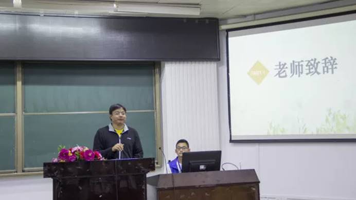 http://cms.gxu.edu.cn/_vsl/5AE4211DEDB8C2490A5C421BC6DFF69B/D4BEB0CD/5D36